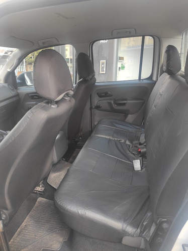 Volkswagen Amarok Trendline 4x2 180hp 2012