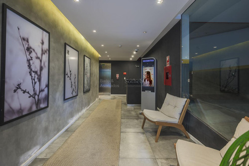 Apartment Facing Plaza Del Entrevero