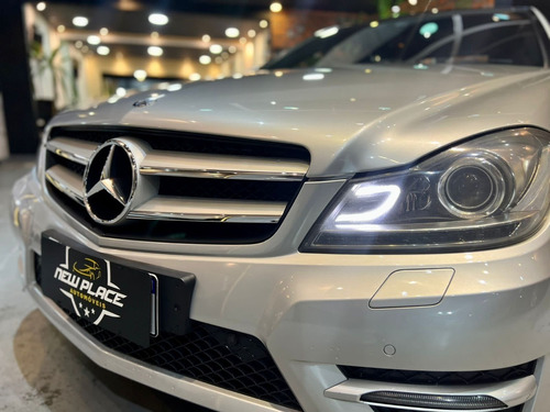 Imagem 2 de 17 de Mercedes C250