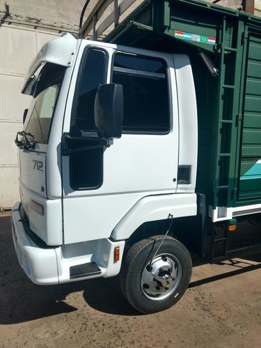 Ford Cargo 712