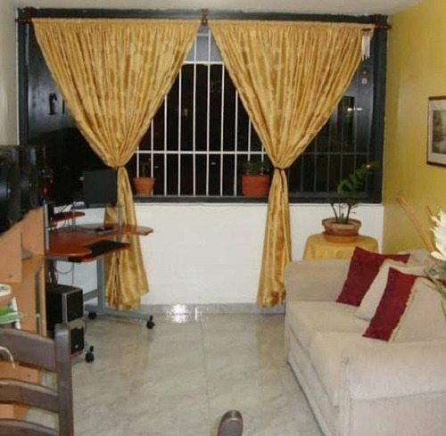 Imagen 2 de 10 de Apartamento En Sector Parque Alto