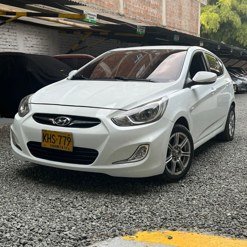 Hyundai Accent i25 MT 1.4L