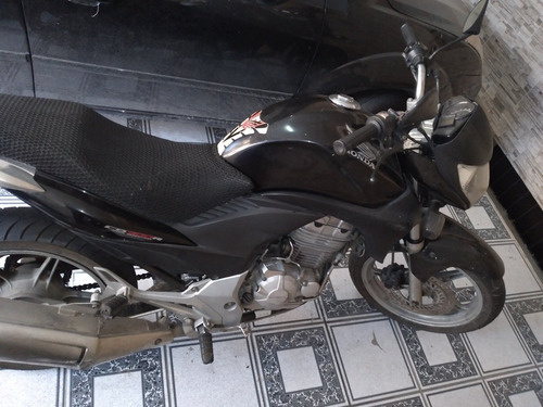 Imagem 13 de 14 de Honda Cb 300 R