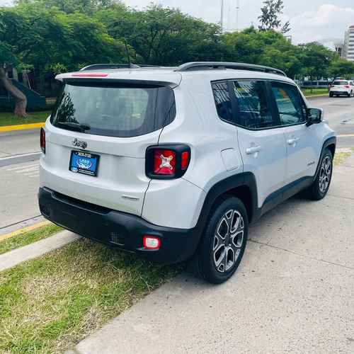 Imagen 4 de 15 de Jeep Renegade Latitude 2018