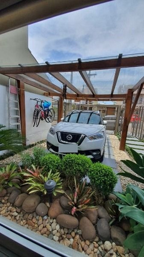 Casa Em Hípica Com 3 Dormitórios - Mi271266