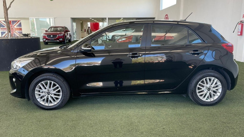 Imagen 7 de 14 de Kia Rio Hatchback
