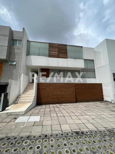 Casa En Renta En Lomas Del Pedregal ( 603097 )