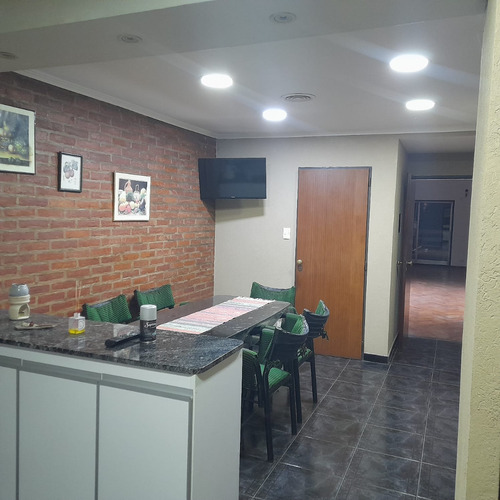 Casa En Venta Zona Word Villa Sarmiento Amplio Fondo, Pileta 8 X 4 Hermoso Barrio