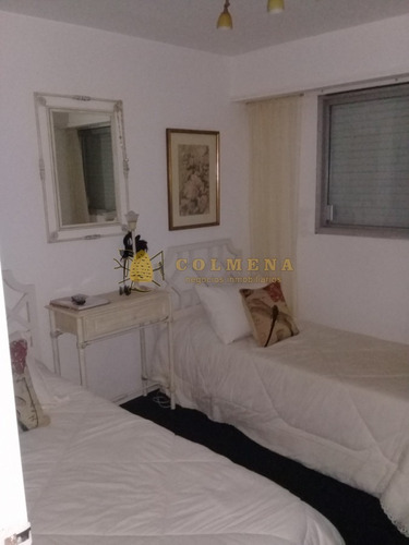 Apartamento En Muy Buena Ubicacion En Peninsula, De 3 Dor, 2 Baños Con Muy Linda Vista A La Ciudad Y El Mar.- Ref: 2027