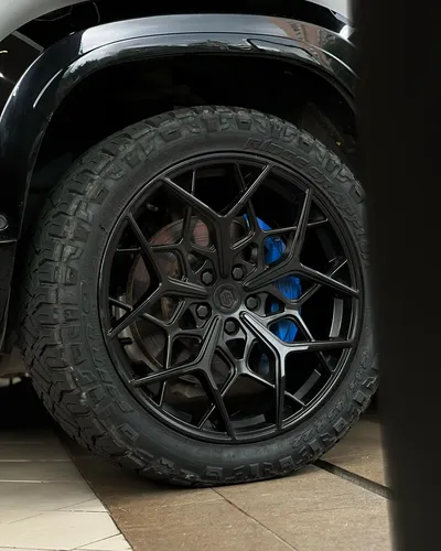 Land Rover Defender X-dinamic P400 2023 B2+