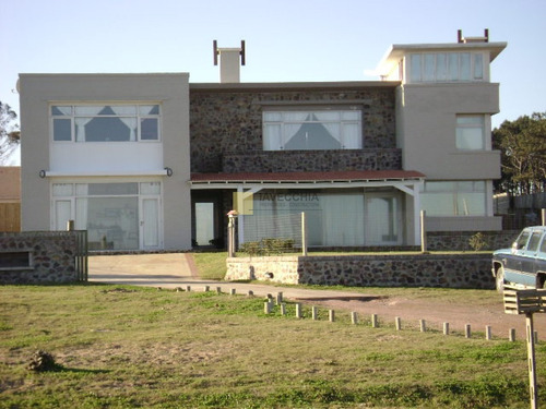 Imagen 7 de 30 de Venta De Casa De 4 Dormitorios En Pinares