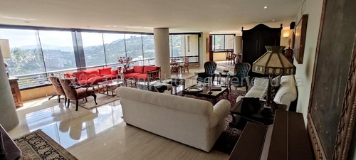 Apartamento Amoblado En Alquiler En Colinas De Tamanaco. Ideal Para Alto Ejecutivo 25-10491 Cs