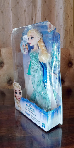 Muñeca Disney Frozen Elsa With The Magical Cape Hasbro 2015