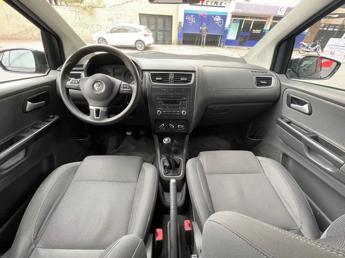 Imagen 8 de 8 de Volkswagen Fox Highline 5ptas. Impecable