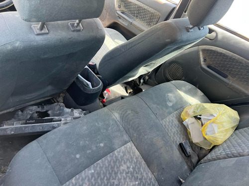 Ford Fiesta 2004 Se Vende En Partes