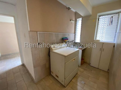 Amplio Apartamento En La Urbina, Codg Mas 25-20975