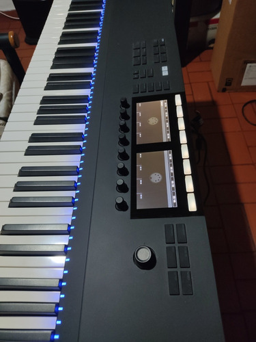 Controlador Komplete Kontrol S88 Mk2 