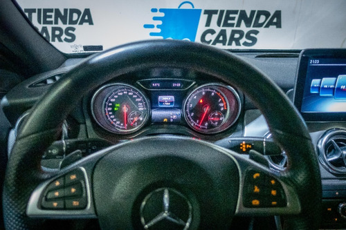 Imagen 7 de 8 de Mercedes - Benz Gla 250 4 Matic