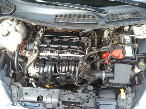 Ford Fiesta Kinetic 2012 Mexicano Titanium