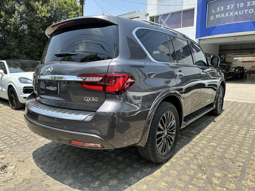 Infiniti QX80 5.6l Perfection 7 Pasajeros At
