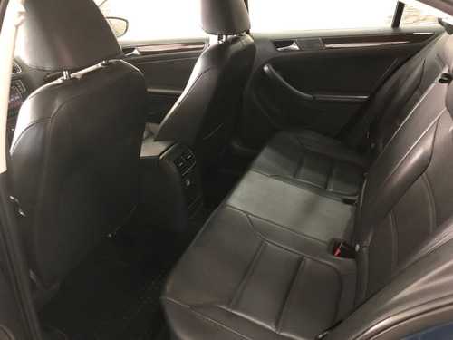 Imagen 7 de 15 de Volkswagen Vento 2.0 Luxury Manual 2015
