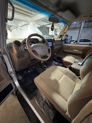 Land Cruiser Macho