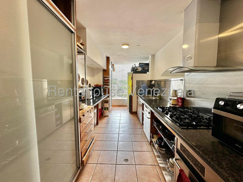 Estupendo Apartamento En Alquiler Con Inmejorable Ubicación Santa Fe Sur. Jose Guerrero. Cod: 25-20905.