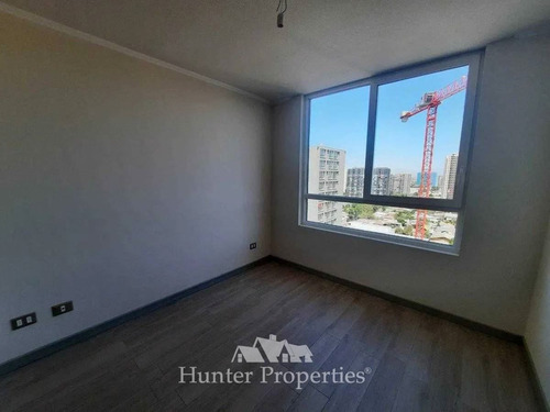 Departamento En Venta De 2d-1b Y Piscina. En La Cisterna
