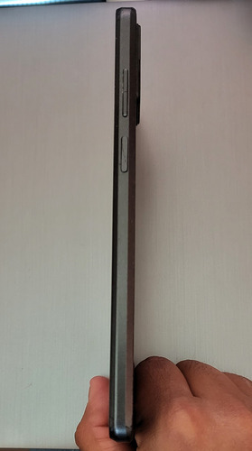 Celular Motorola E22i Con Detalle Negro (Usado)