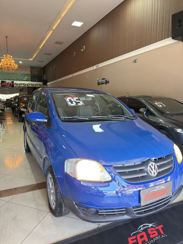 Volkswagen Fox 1.0 Sportline Total Flex 5p