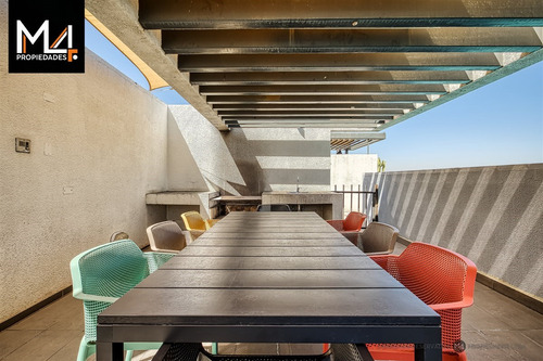 Departamento Triplex Con Quincho Privado En Azotea, 2 Dorm.