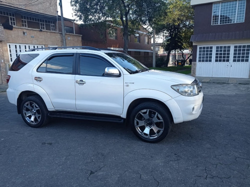 Imagen 15 de 16 de Toyota Fortuner 2.7 4×4