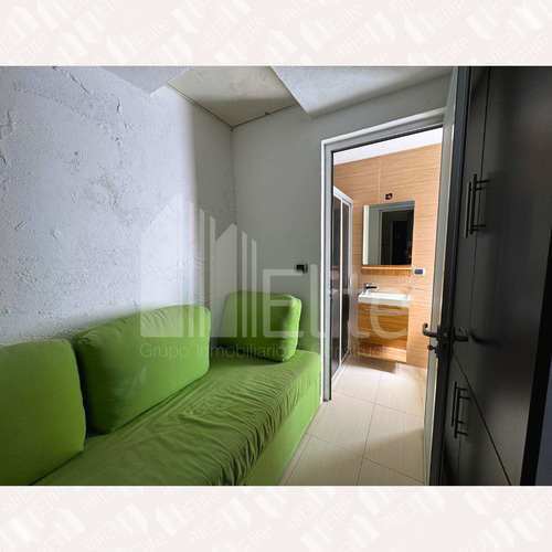 Casa Minimalista De 3 Niveles En Venta En Milenio Iii