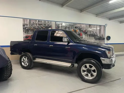 Toyota Hilux 2.4L 4x4 DC