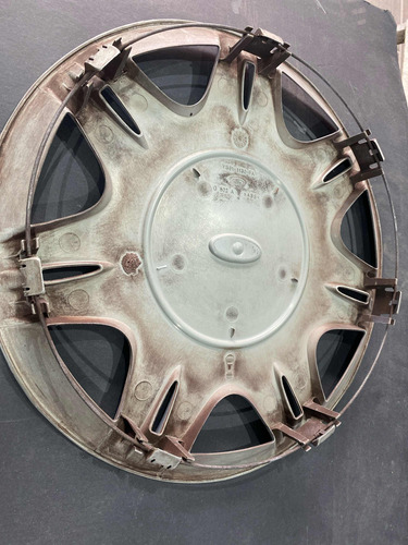 Tapon Polvera Ford Fiesta Rin 14 #parte Ys61-1130-fa (Usado)