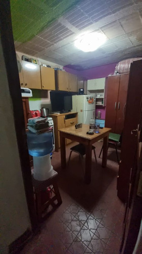 Casa En Venta De 3 Dormitorios C/ Cochera En Cosquín