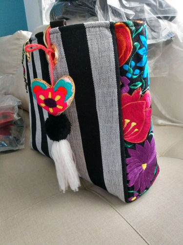 Bolsa Artesanal Con Bordado