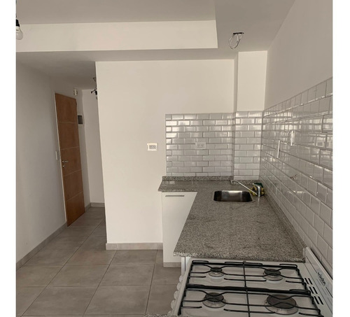 Imagen 4 de 13 de Venta Departamento Semipiso A Estrenar 2 Ambientes Avellaneda Centro C/ Patio Y Parrilla Al Frente