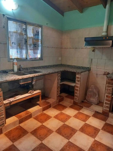 Casa En Venta - 2 Dormitorios 1 Baño - 288mts2 - Merlo