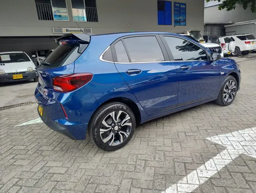 Chevrolet Onix 1.0T Premier Hatch At