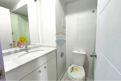 Departamento En Jardines De Lo Campino