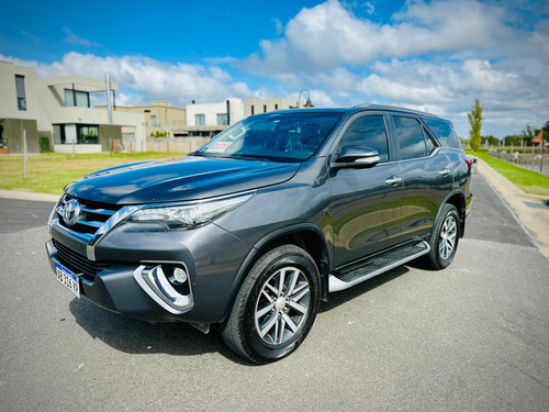 Toyota Hilux SW4 2.8 Srx 177cv 4x4 7as At