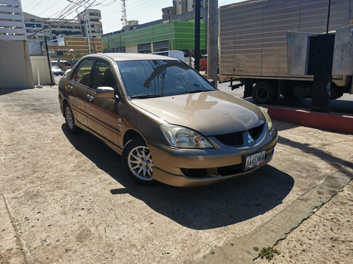 Imagen 3 de 10 de Mitsubishi Lancer