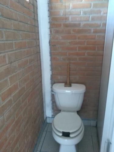 Imagen 10 de 16 de Edificio En Venta Con 14 Habitaciones Amuebladas. La Magdalena Ocotitlan.