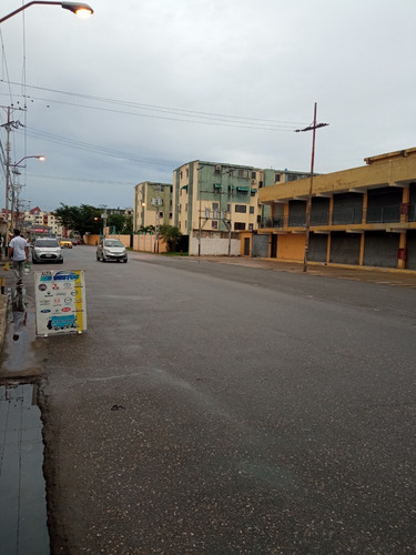 Imagen 8 de 8 de Alquilo Local Comercial En Los Guayos Paraparal