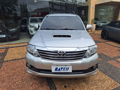 Toyota Hilux SW4 3.0 SRV 4X4 16V TURBO INTERCOOLER DIESEL 4P AUTOMÁTICO