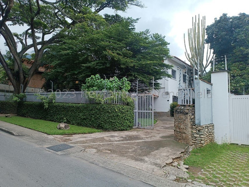 Casa En Venta En Country Club Caracas Para Remodelar Pozo De Agua Chacao Caracas Casas Angela Tochon 2000 Metros Terreno