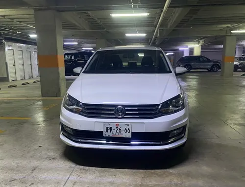 Volkswagen Vento 1.6 Highline Mt