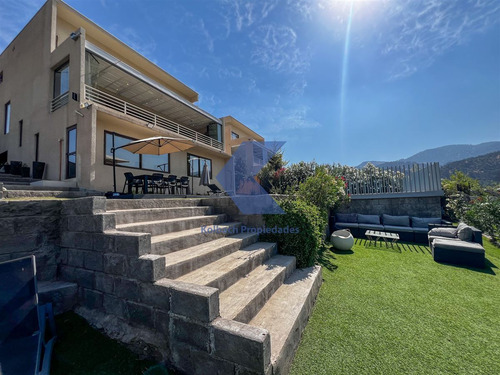 Casa En Arriendo De 4 Dorm Más Estar En Lo Barnechea