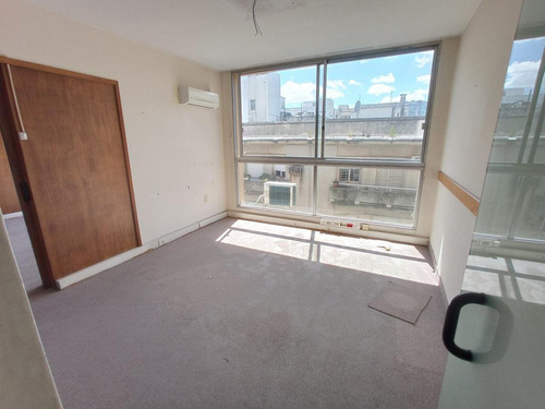 Imagen 1 de 9 de Apartamento -apartamento En Ciudad Vieja, Prox Plaza Zabala!!